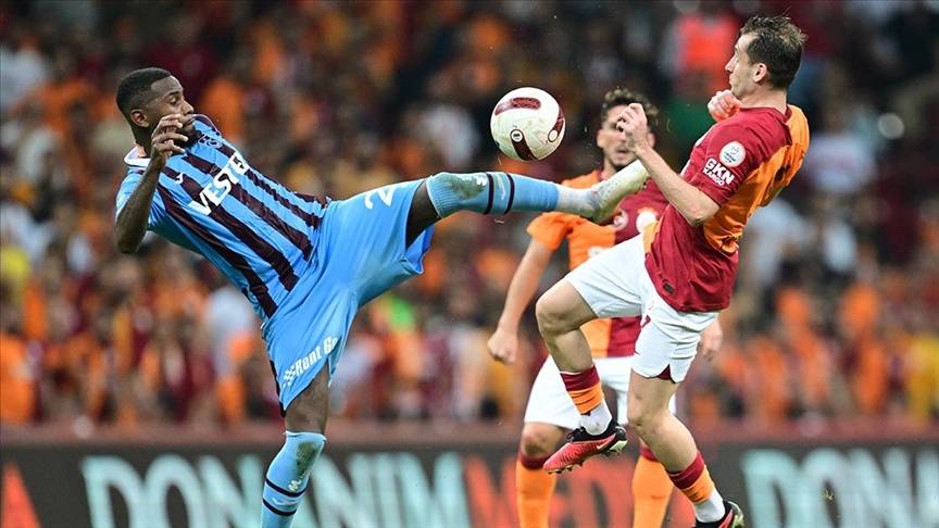 Galatasaray - Trabzonspor derbisi için nefesler tutuldu: Zirve yarışında kritik 90 dakika! GS’nin 11’i belli oldu 4